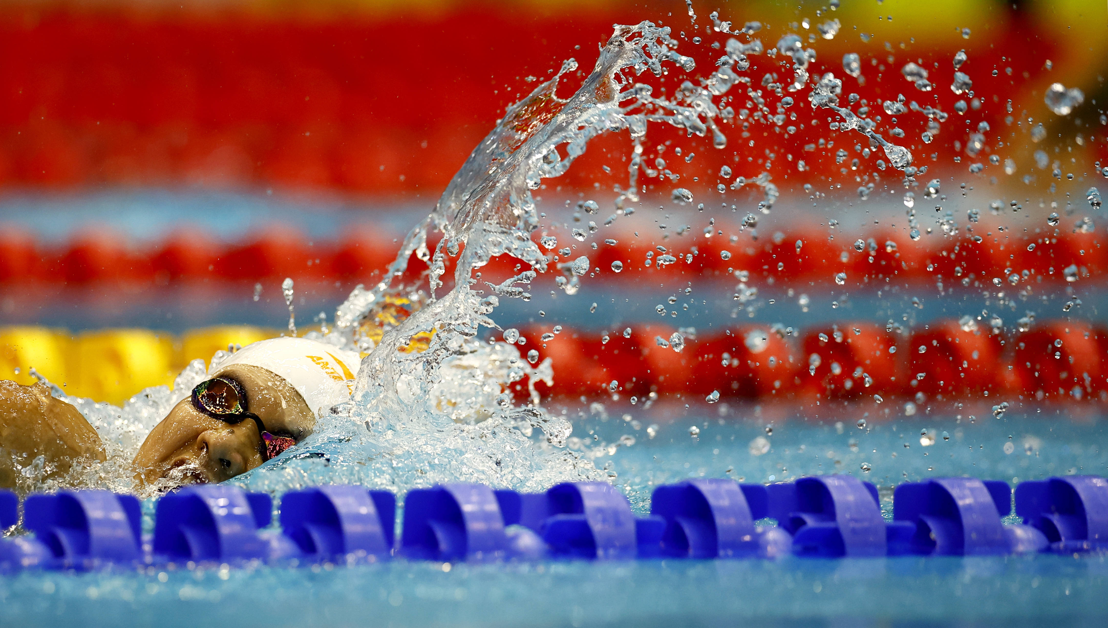 澳大利亚女子游泳选手夺得银牌