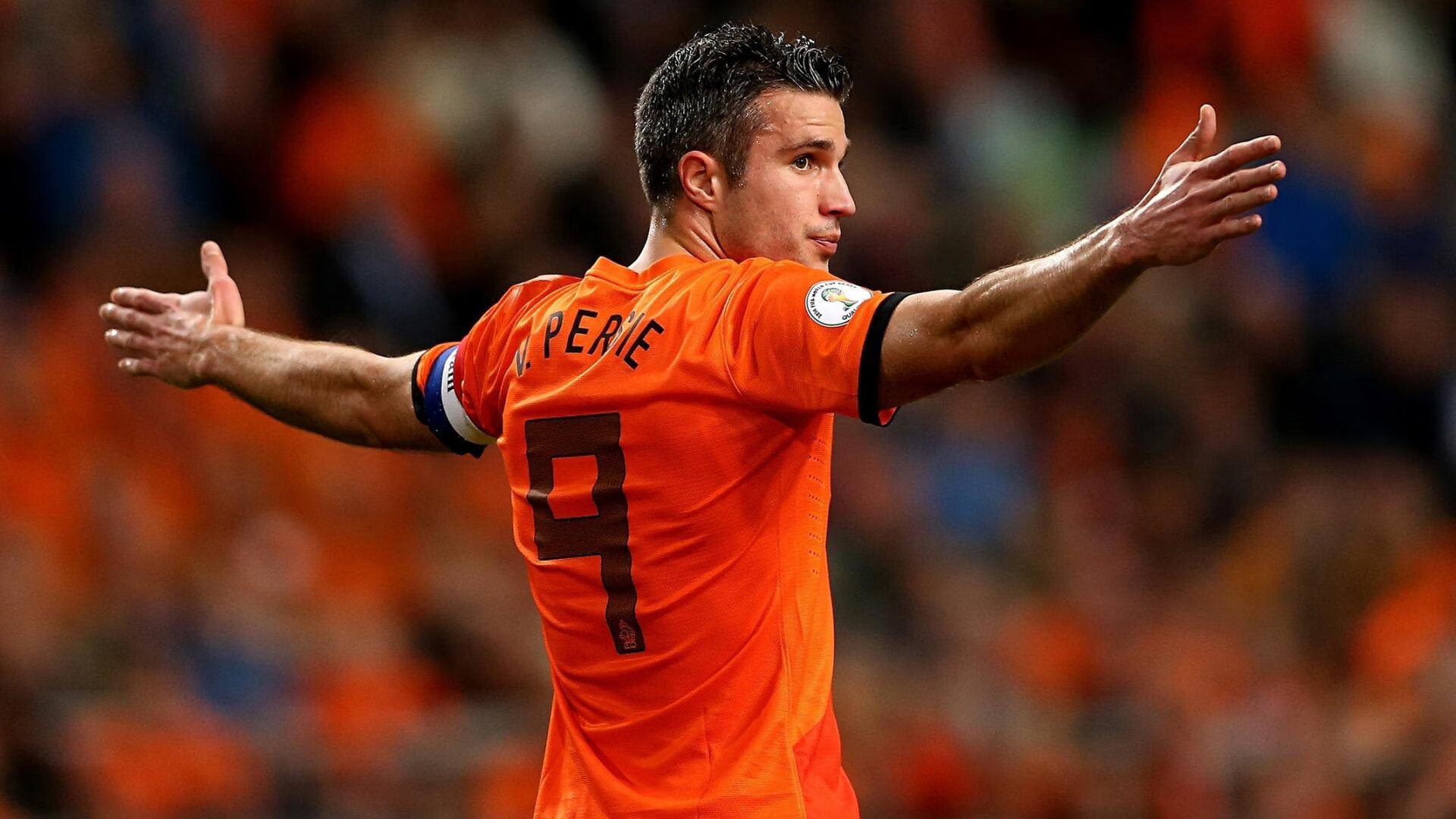 英超争冠焦点战，深圳队强势晋级开拓者