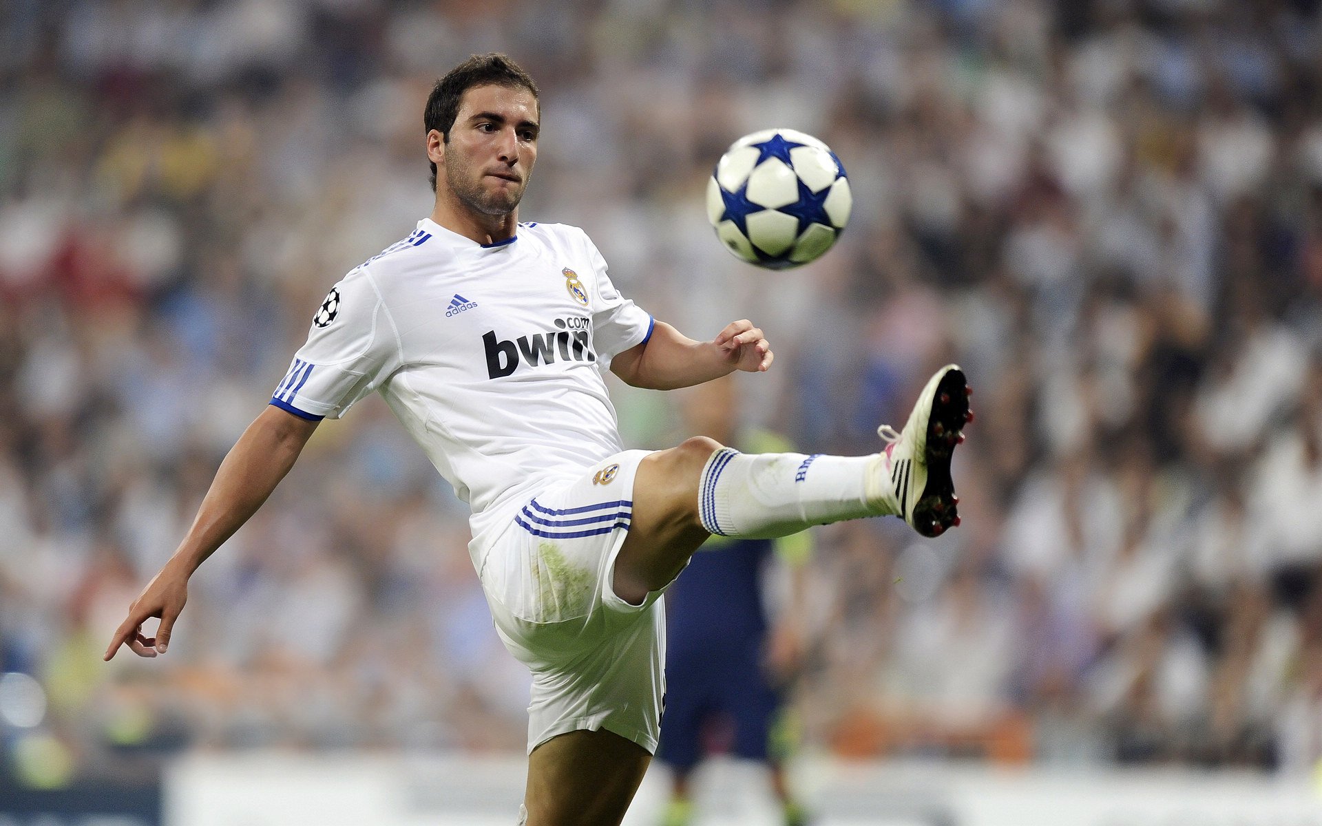 卡塞米罗末节统治攻防，皇马法国帮导演逆转好戏