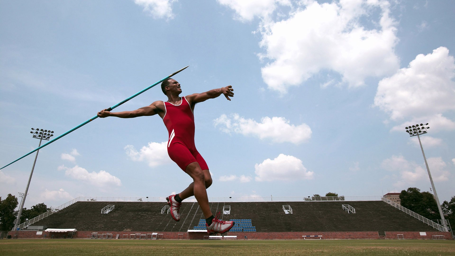 莱奥之夜，当总决赛舞台遇上无解之谜