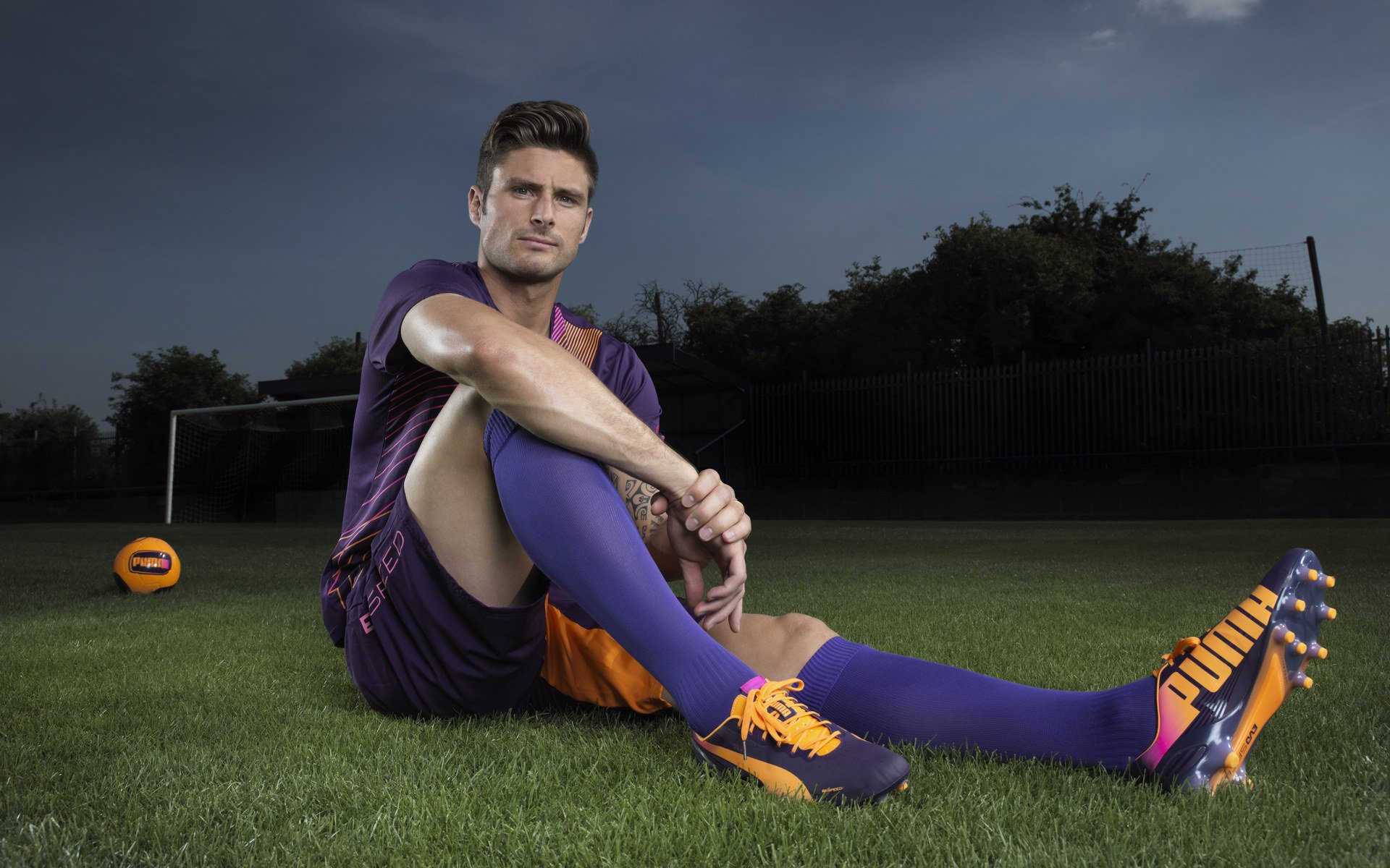 世界排名争夺战之夜，库尔图瓦末节接管比赛